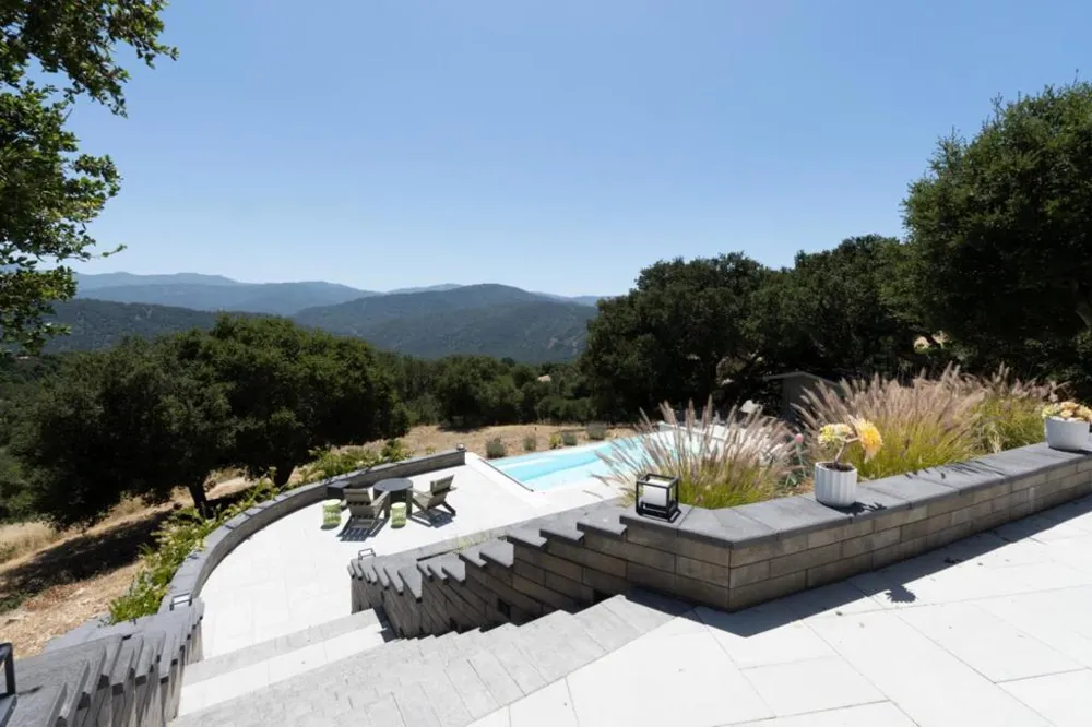 31499 Via Las Rosas Carmel Valley, CA 93924