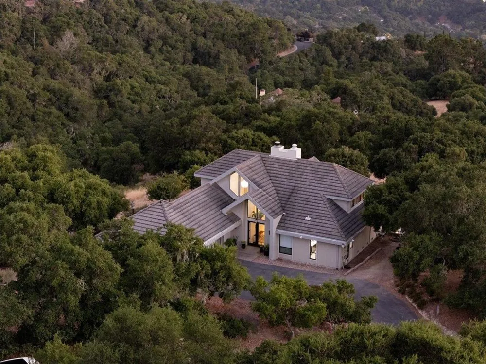 31499 Via Las Rosas Carmel Valley, CA 93924