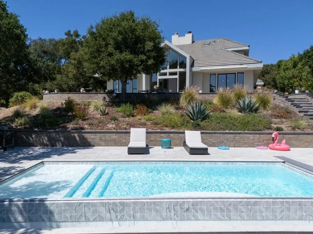 31499 Via Las Rosas Carmel Valley, CA 93924