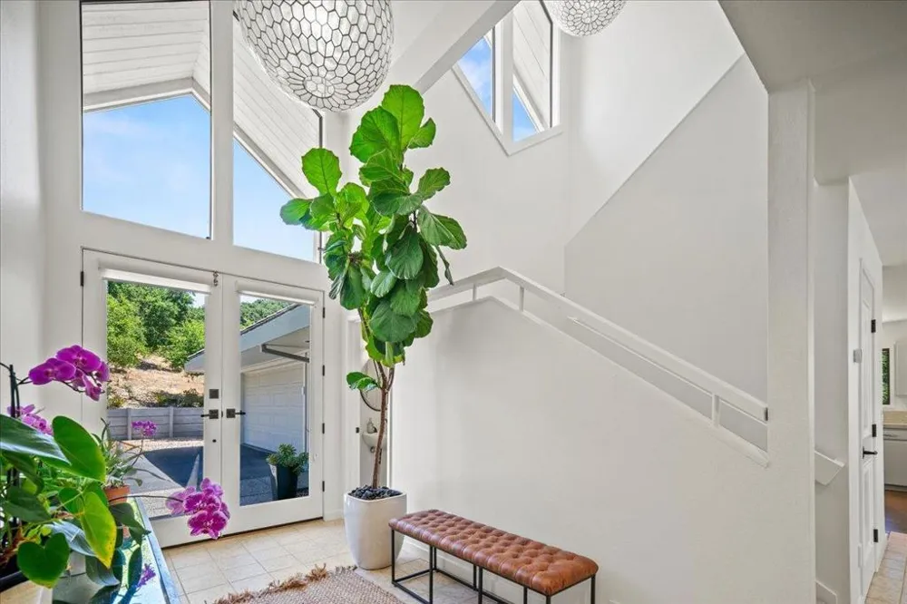 31499 Via Las Rosas Carmel Valley, CA 93924