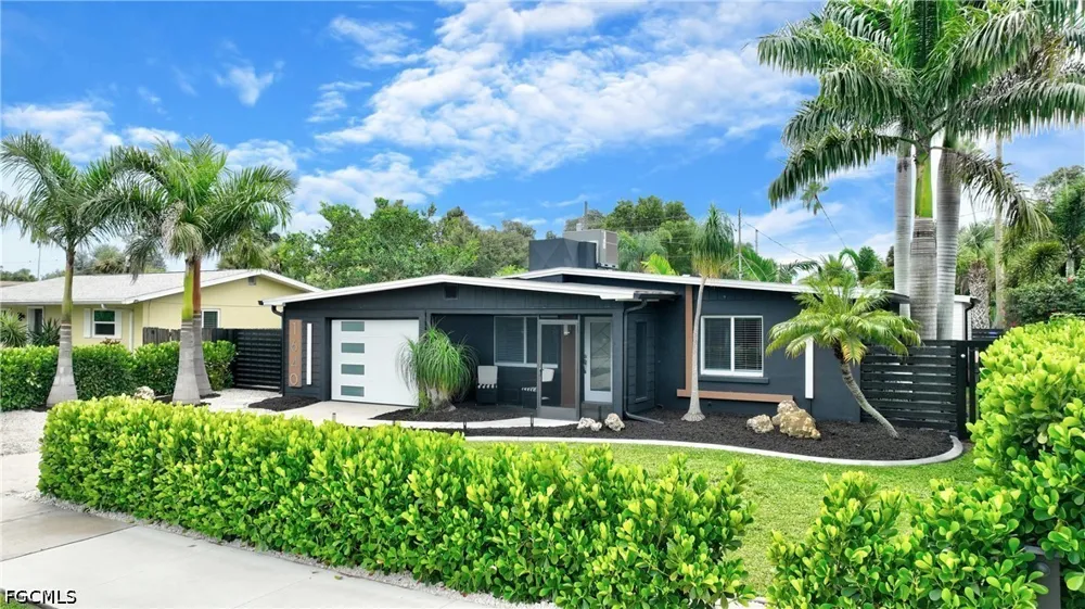 Oakley Avenue Fort Myers, FL 33901