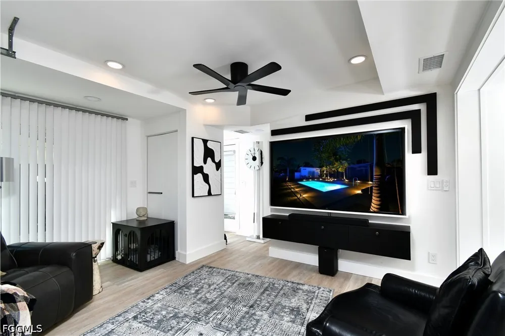 Oakley Avenue Fort Myers, FL 33901