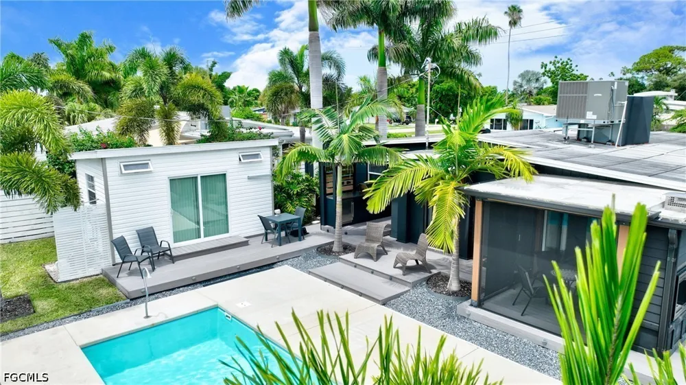 Oakley Avenue Fort Myers, FL 33901
