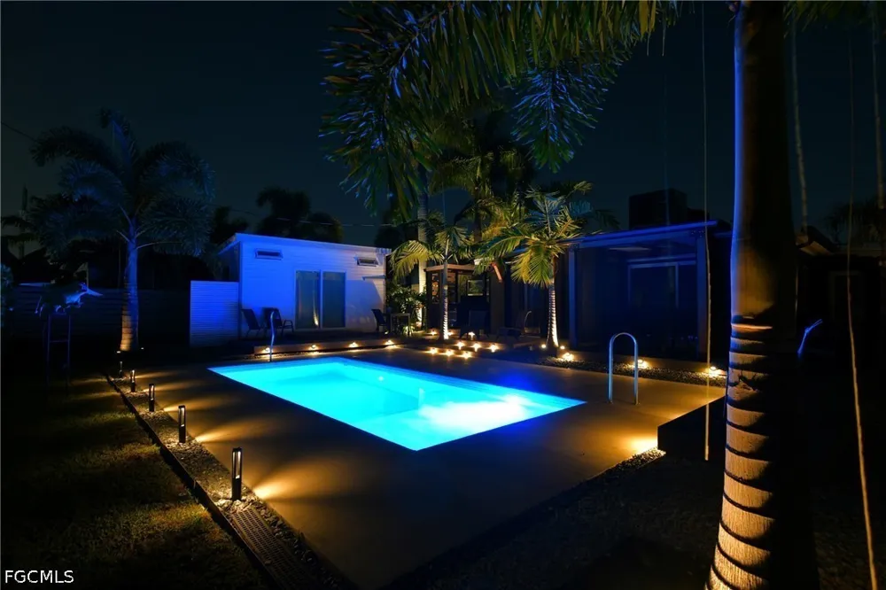 Oakley Avenue Fort Myers, FL 33901