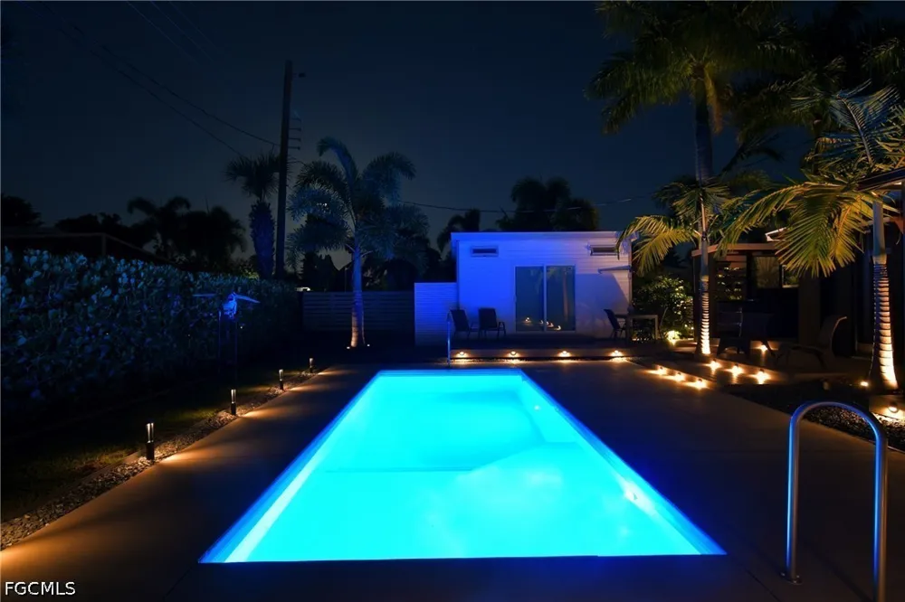 Oakley Avenue Fort Myers, FL 33901