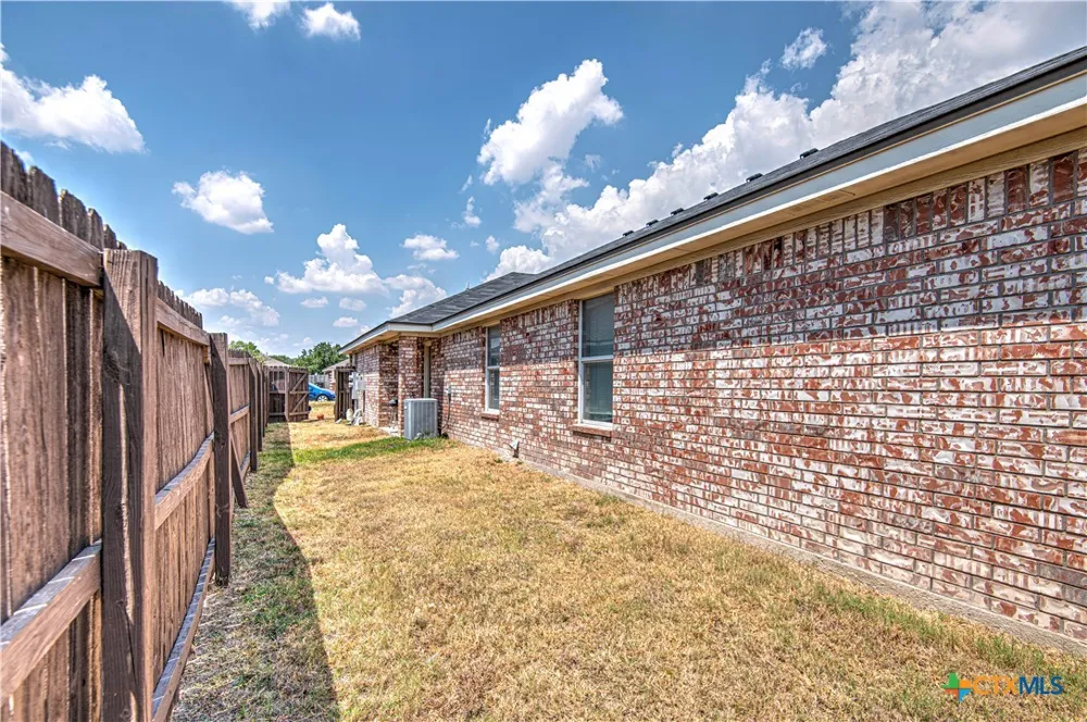 1504 Golden Eagle Court Killeen, TX 76549