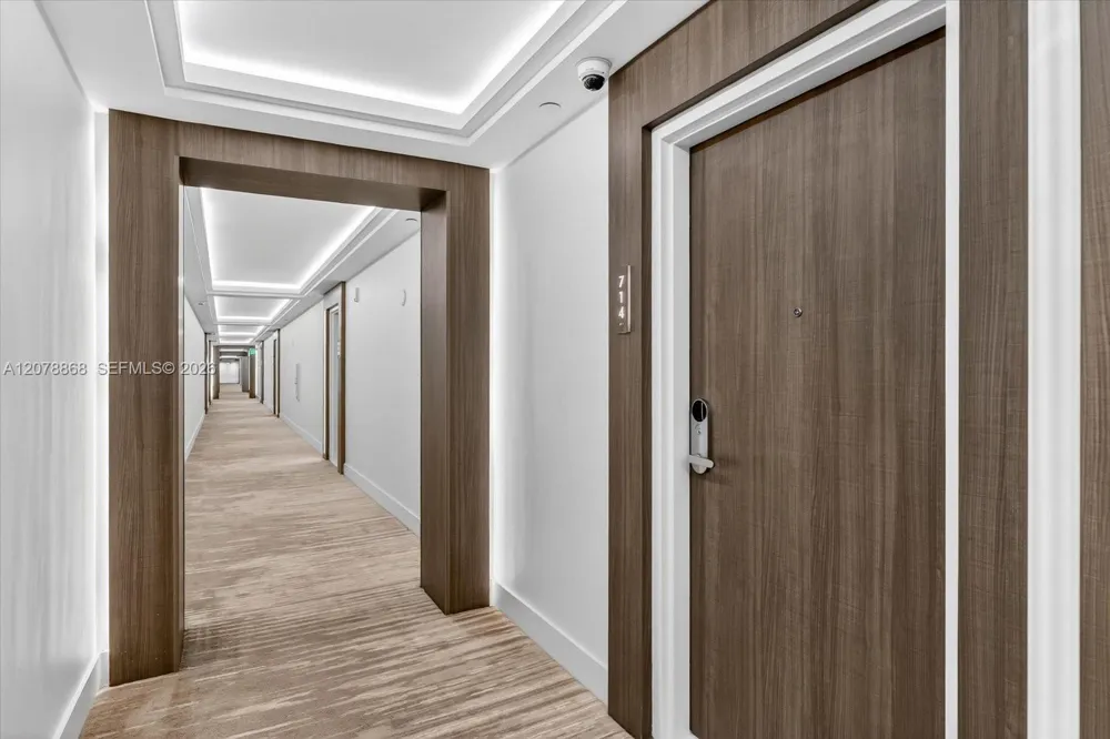 2301 Collins Ave #714 Miami Beach, FL 33139