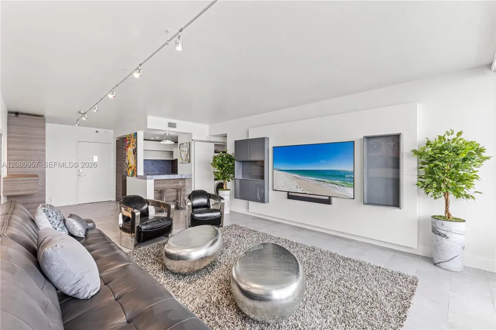 1000 West Ave #1518 Miami Beach, FL 33139