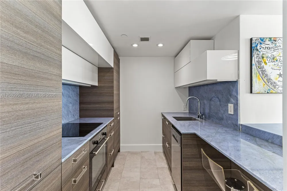 1000 West Ave #1518 Miami Beach, FL 33139