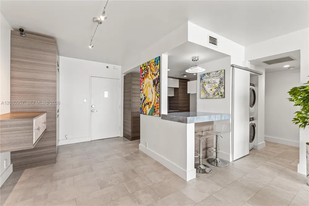 1000 West Ave #1518 Miami Beach, FL 33139