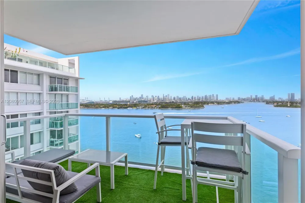 1000 West Ave #1518 Miami Beach, FL 33139