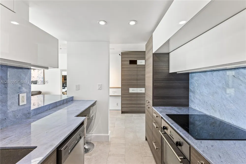 1000 West Ave #1518 Miami Beach, FL 33139