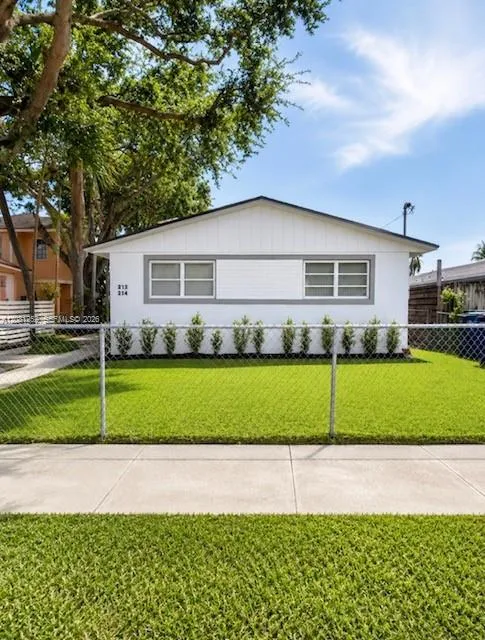 212 Northwest Blvd #214 Miami, FL 33126