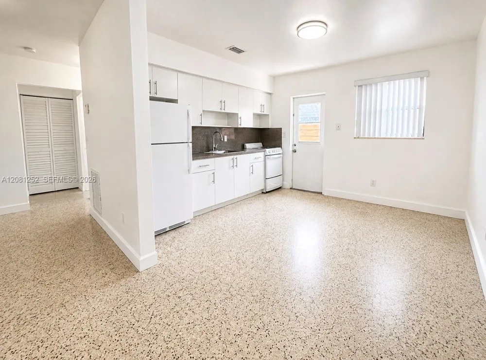 212 Northwest Blvd #214 Miami, FL 33126