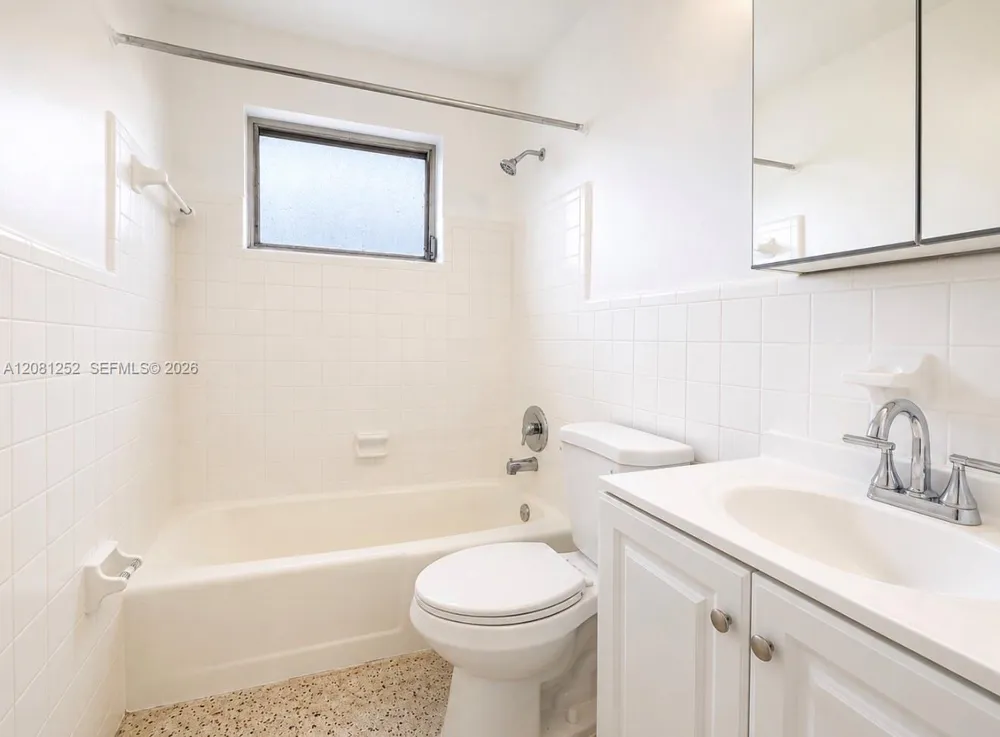 212 Northwest Blvd #214 Miami, FL 33126