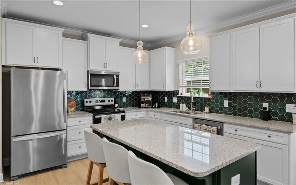 1637 Appaloosa Place High Point, NC 27262