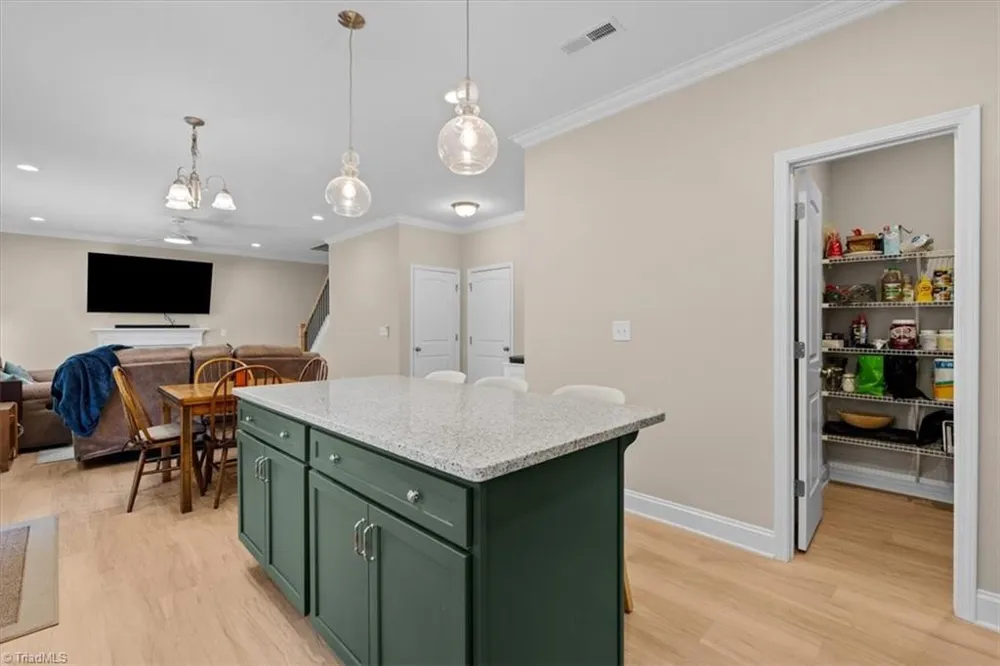1637 Appaloosa Place High Point, NC 27262