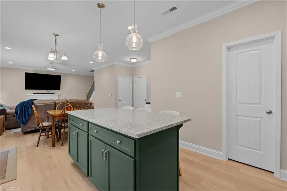1637 Appaloosa Place High Point, NC 27262