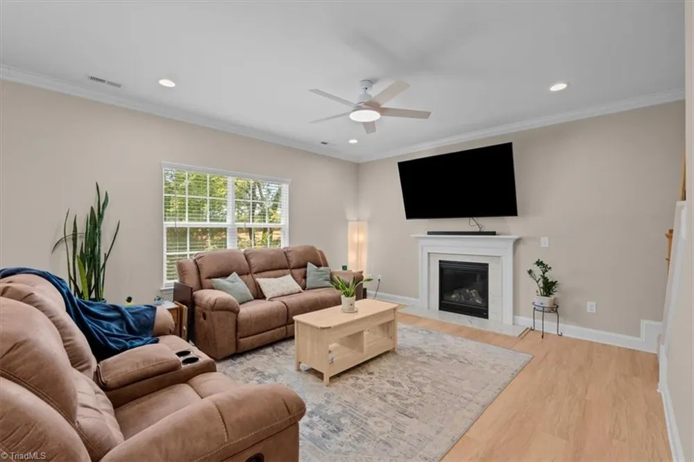 1637 Appaloosa Place High Point, NC 27262