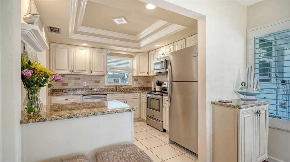 2721 RIVERBLUFF PLACE #V-50 Sarasota, FL 34231