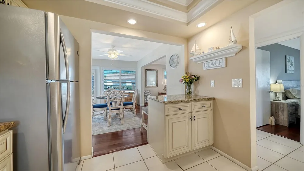 2721 RIVERBLUFF PLACE #V-50 Sarasota, FL 34231