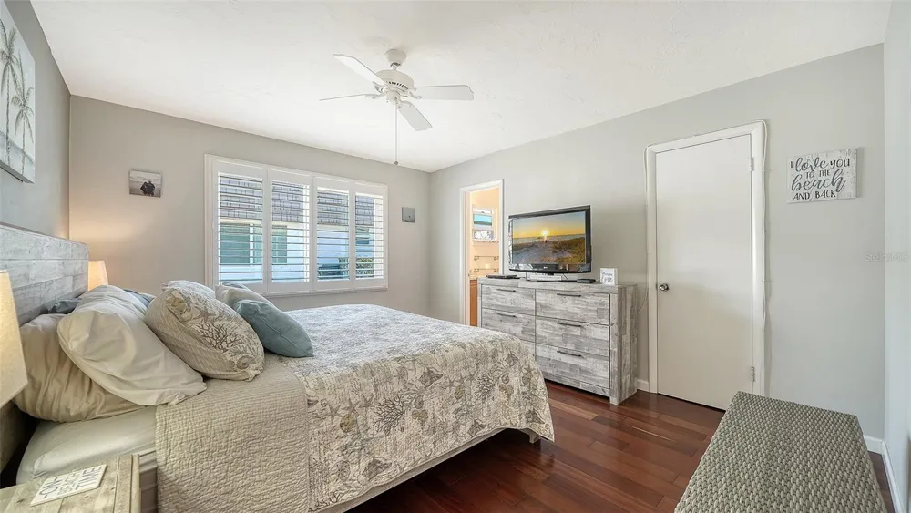 2721 RIVERBLUFF PLACE #V-50 Sarasota, FL 34231