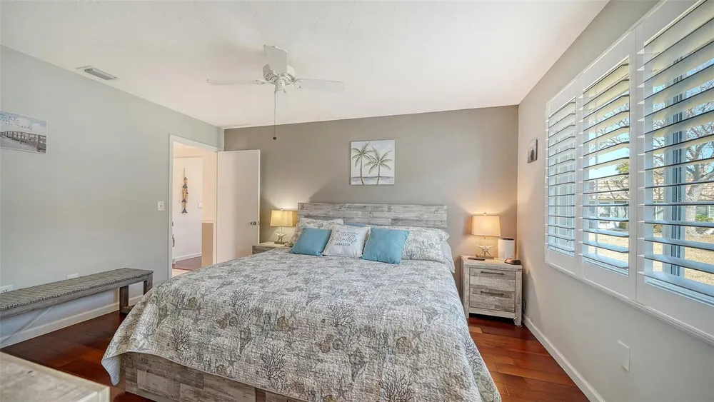 2721 RIVERBLUFF PLACE #V-50 Sarasota, FL 34231