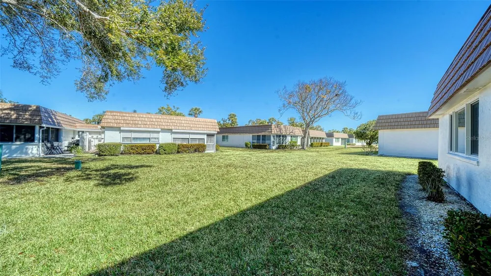 2721 RIVERBLUFF PLACE #V-50 Sarasota, FL 34231