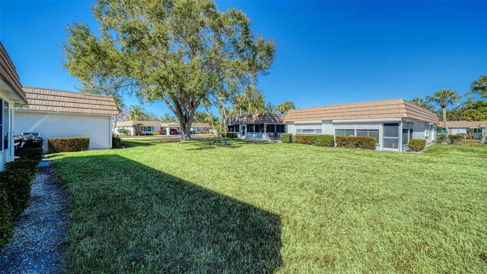 2721 RIVERBLUFF PLACE #V-50 Sarasota, FL 34231