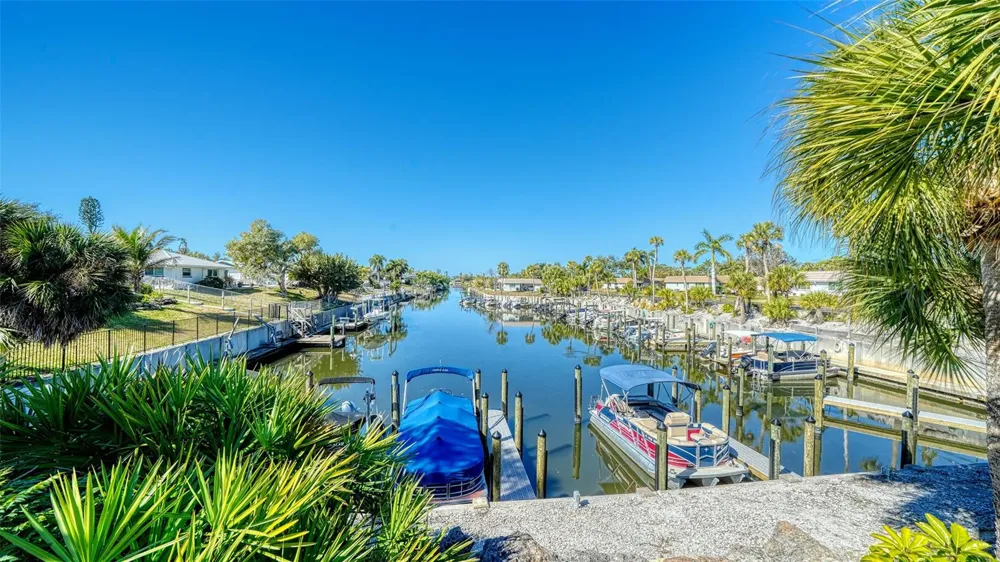 2721 RIVERBLUFF PLACE #V-50 Sarasota, FL 34231