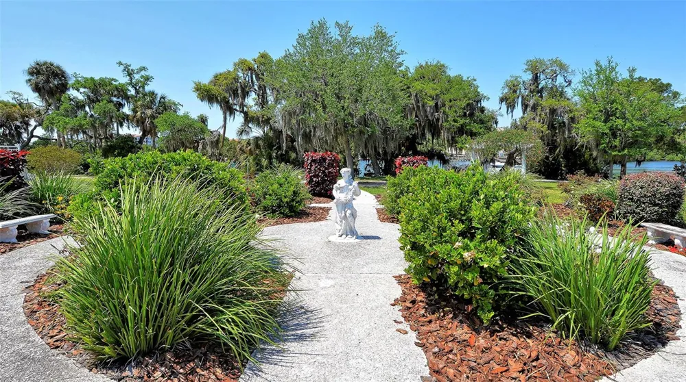 2721 RIVERBLUFF PLACE #V-50 Sarasota, FL 34231