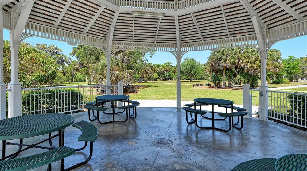 2721 RIVERBLUFF PLACE #V-50 Sarasota, FL 34231