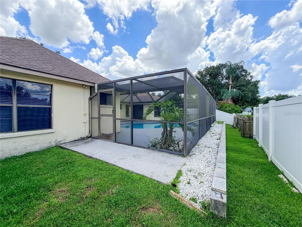 9542 PEBBLE GLEN AVENUE Tampa, FL 33647