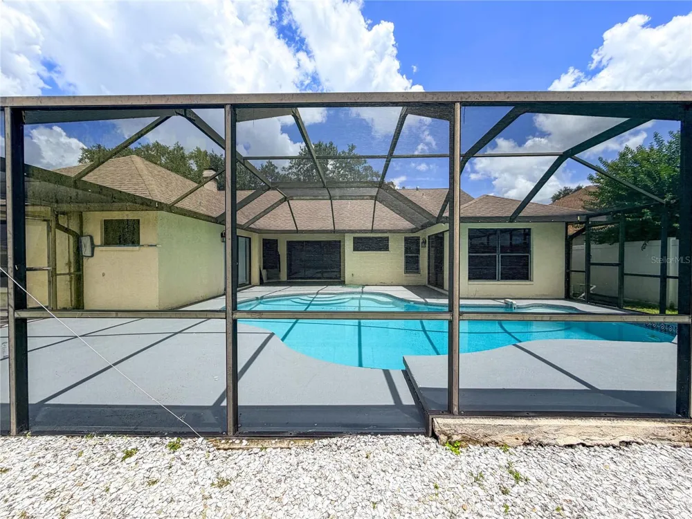 9542 PEBBLE GLEN AVENUE Tampa, FL 33647