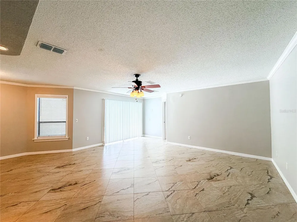 9542 PEBBLE GLEN AVENUE Tampa, FL 33647