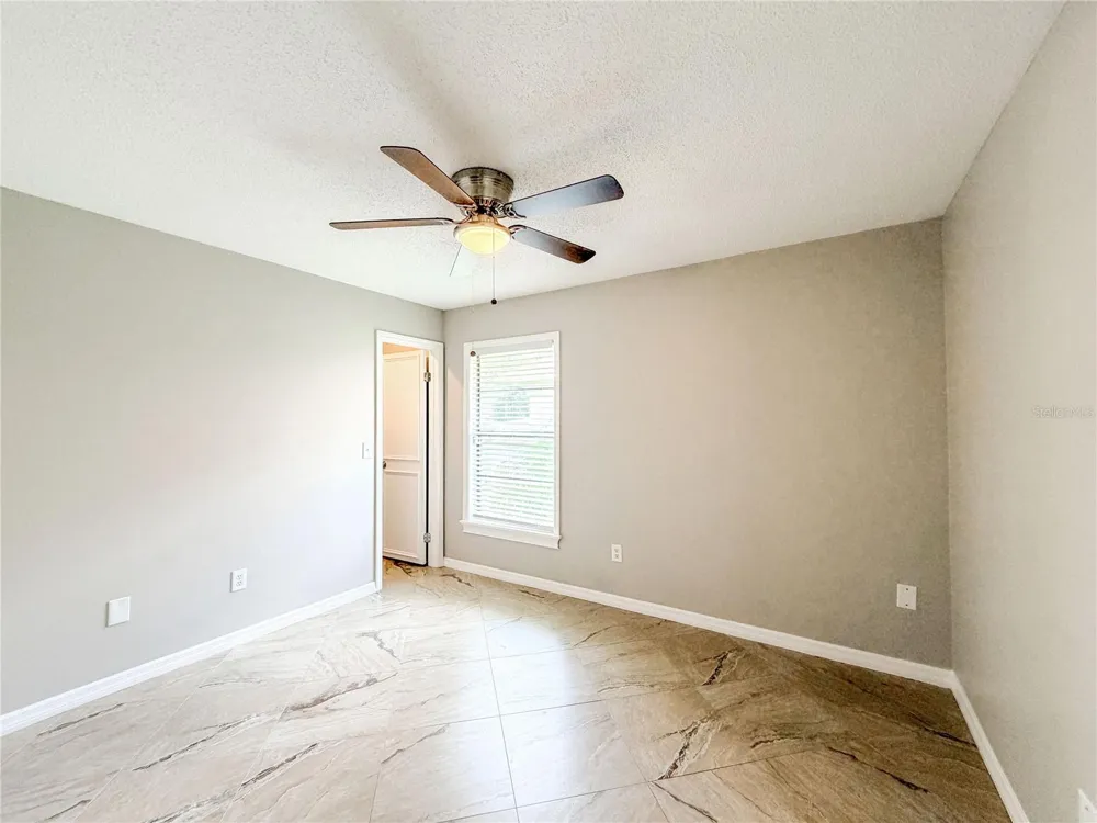 9542 PEBBLE GLEN AVENUE Tampa, FL 33647