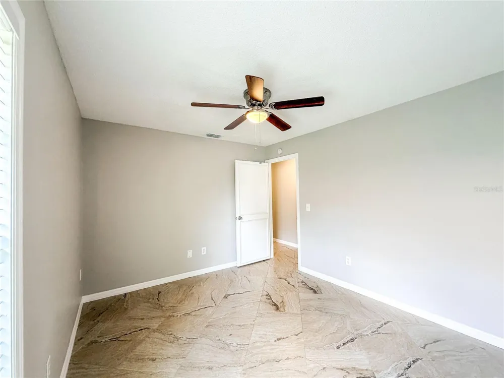 9542 PEBBLE GLEN AVENUE Tampa, FL 33647