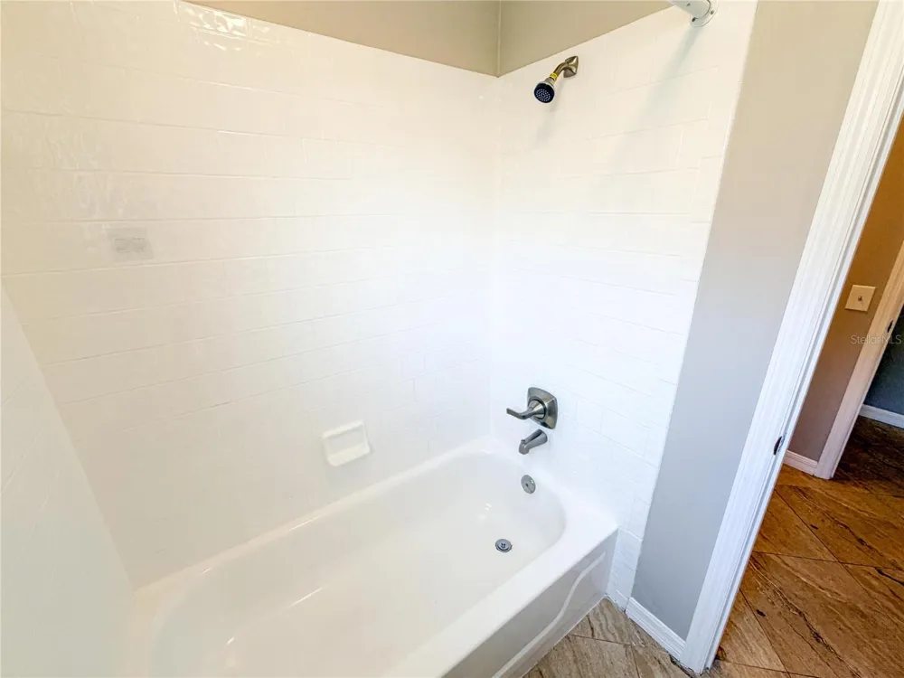 9542 PEBBLE GLEN AVENUE Tampa, FL 33647