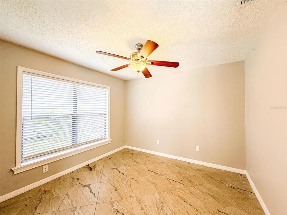 9542 PEBBLE GLEN AVENUE Tampa, FL 33647