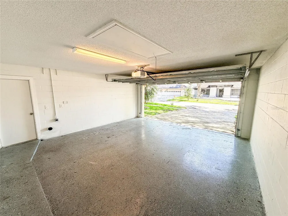 9542 PEBBLE GLEN AVENUE Tampa, FL 33647
