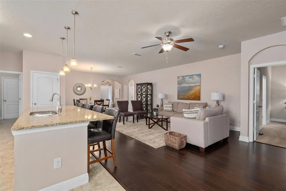 1007 FLAGSTONE COURT Apopka, FL 32703