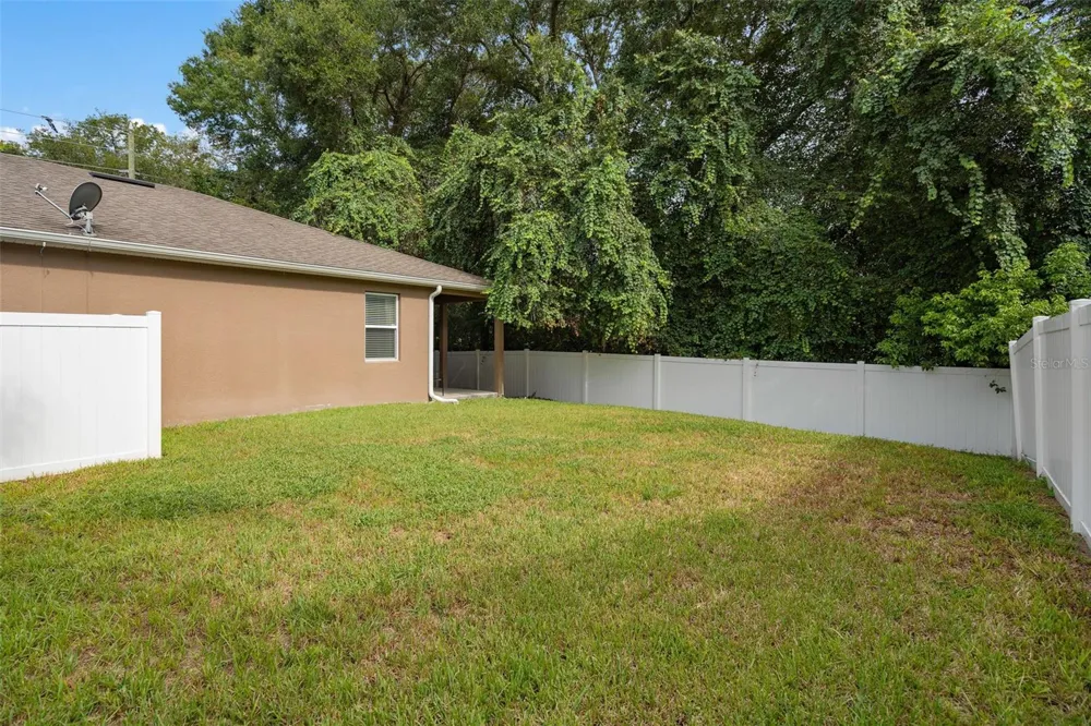 1007 FLAGSTONE COURT Apopka, FL 32703