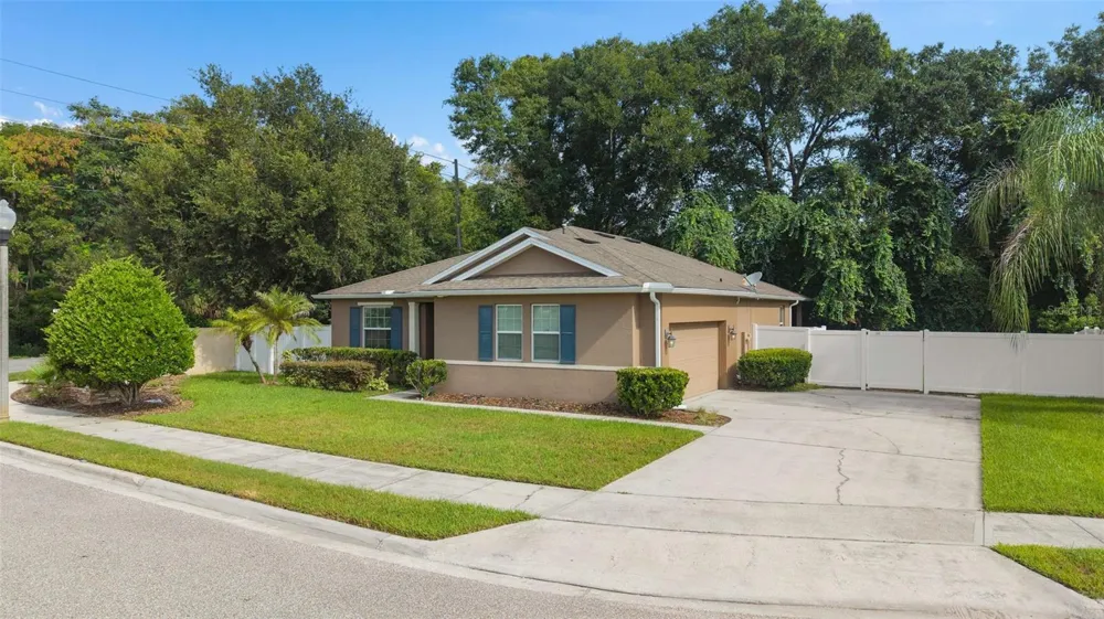 1007 FLAGSTONE COURT Apopka, FL 32703