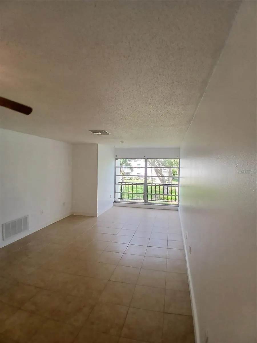 2700 BAYSHORE BOULEVARD #2211 Dunedin, FL 34698