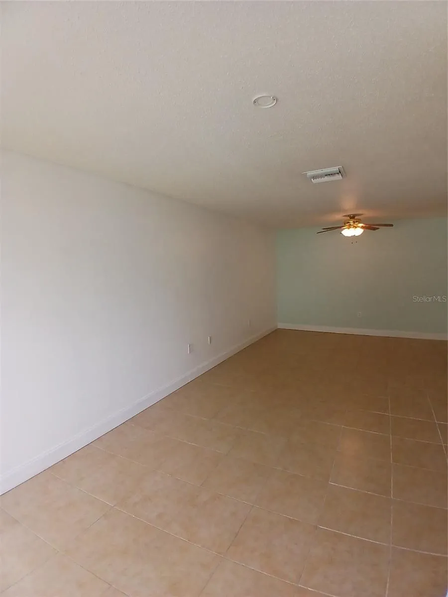 2700 BAYSHORE BOULEVARD #2211 Dunedin, FL 34698