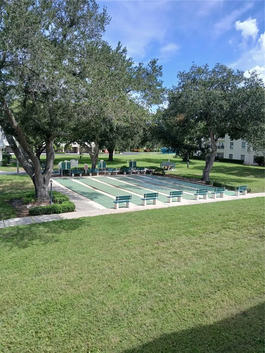 2700 BAYSHORE BOULEVARD #2211 Dunedin, FL 34698