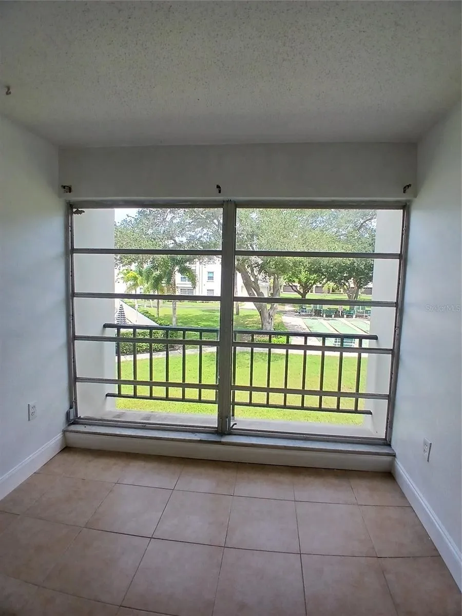 2700 BAYSHORE BOULEVARD #2211 Dunedin, FL 34698