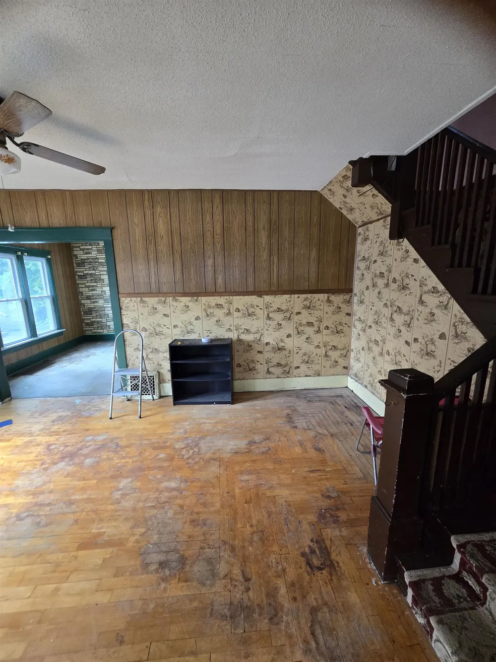 907 Court Avenue Alma City, MI 48801