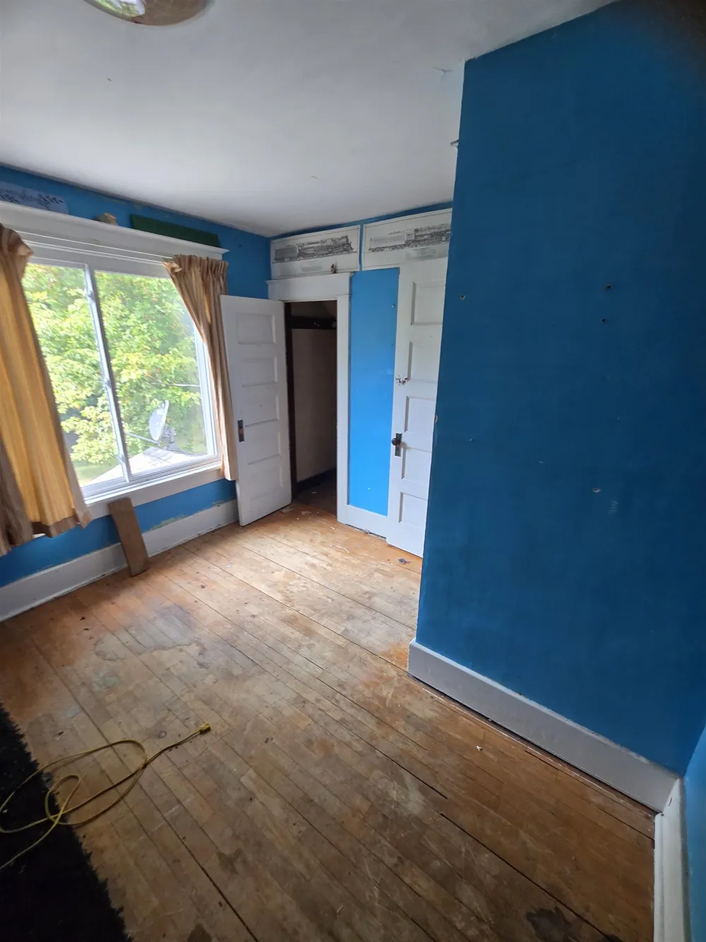 907 Court Avenue Alma City, MI 48801