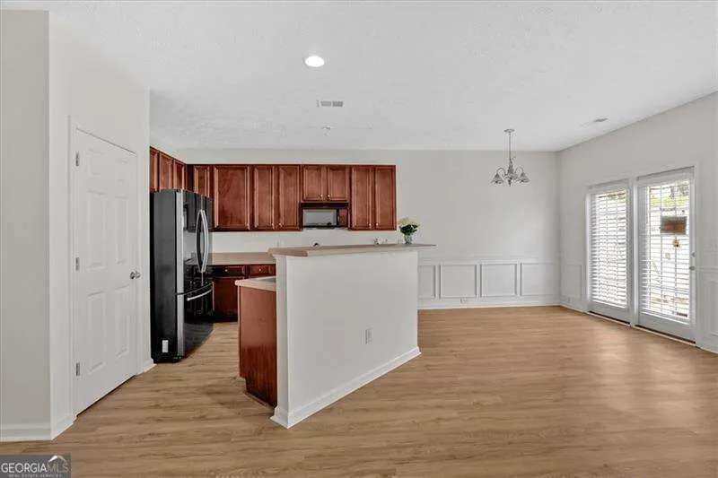 2555 Flat Shoals RD College Park, GA 30349
